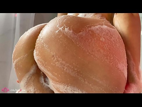 ❤️ Brunetė masturbuoja putytę su vibratoriumi iki intensyvaus orgazmo duše ☑ Porno video prie lt.porno-negrov.ru ️❤